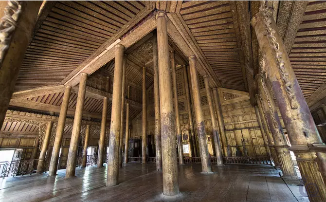 金色宫殿僧院